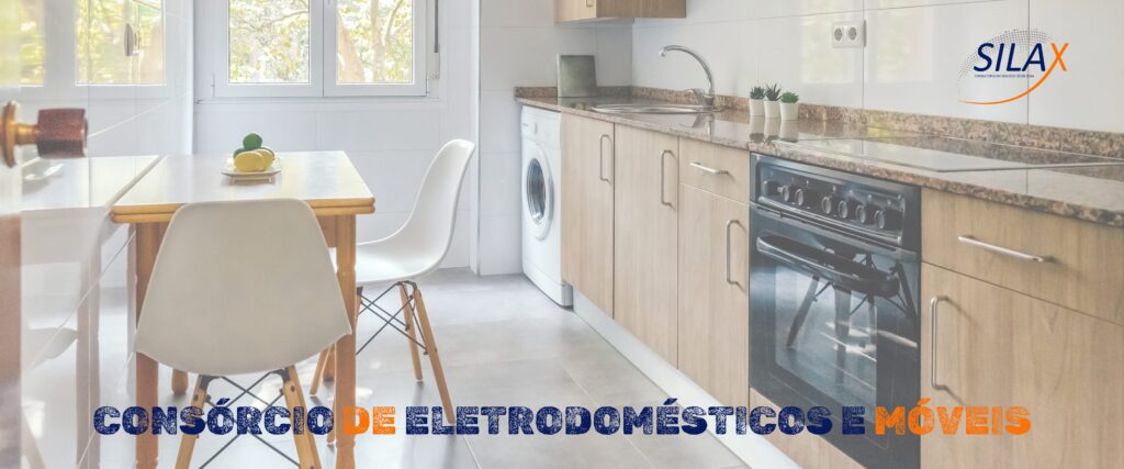 Cozinha planejada com móveis e eletrodomésticos, destacando a praticidade do consórcio para equipar o lar.